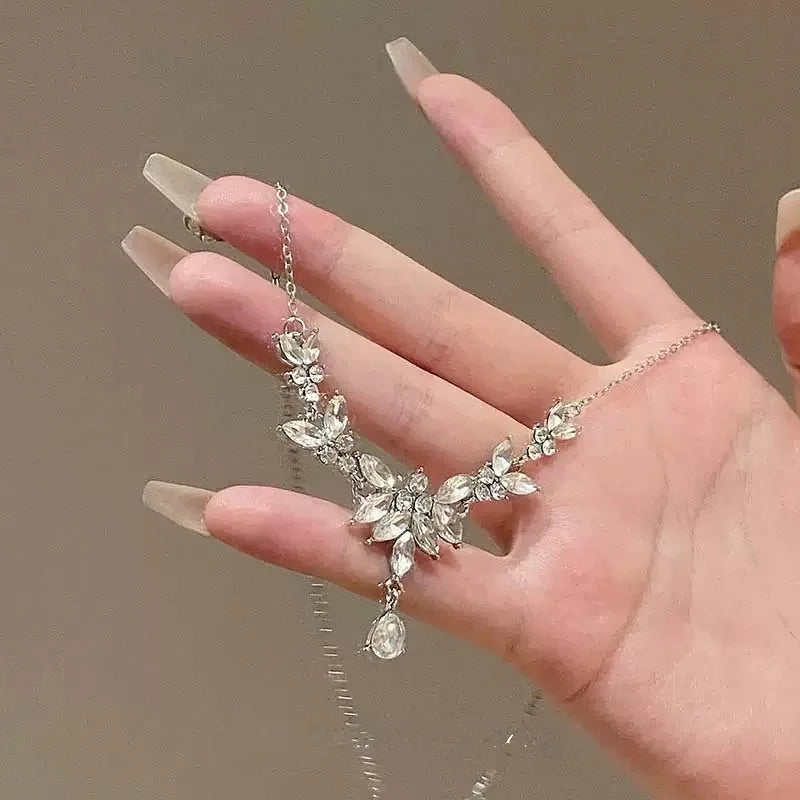 Elegant Water Drop Diamond Necklace
